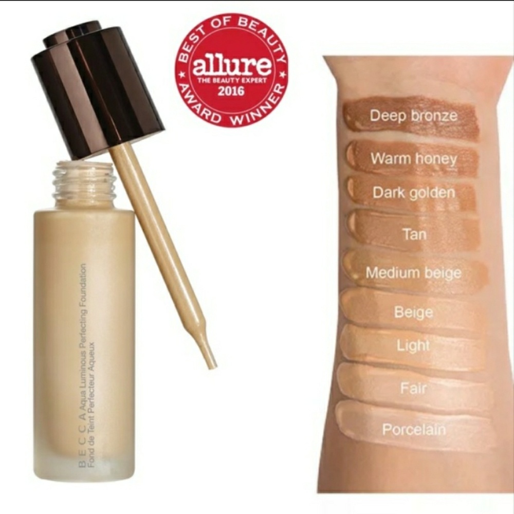 Becca aqua luminous foundation